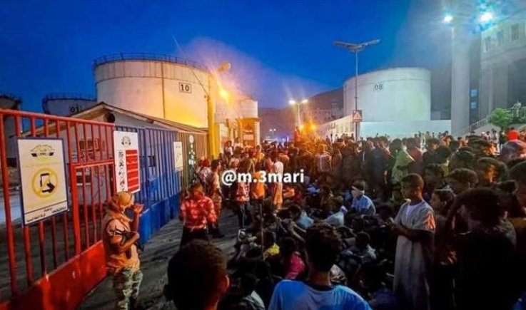 تظاهرات غاضبة في المكلا تنذر بثورة شعبية ضد الاحتلال